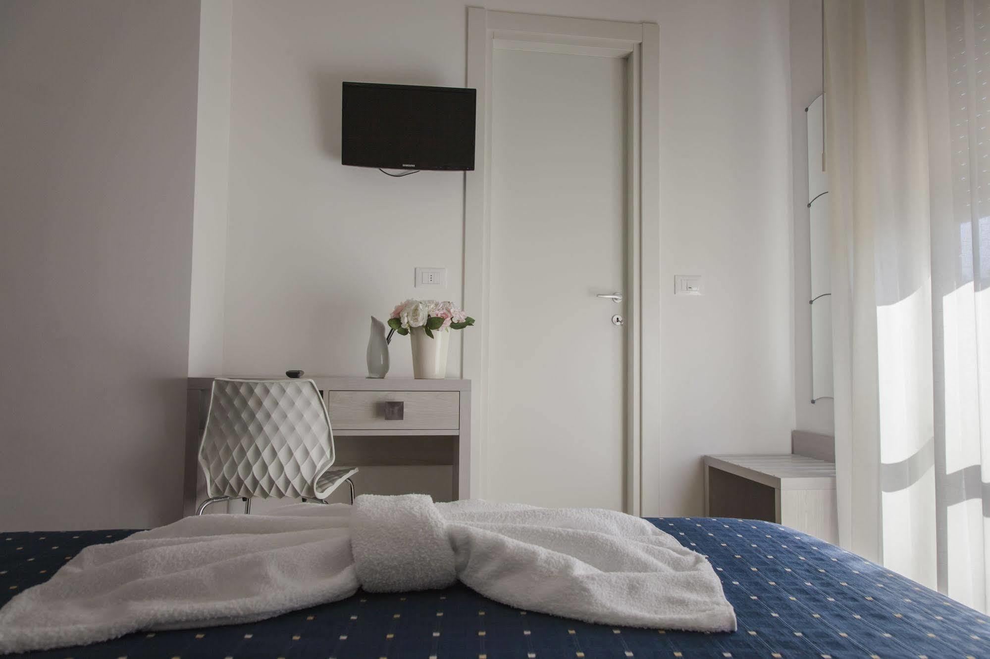 Hotel Concorde Bellaria-Igea Marina Esterno foto