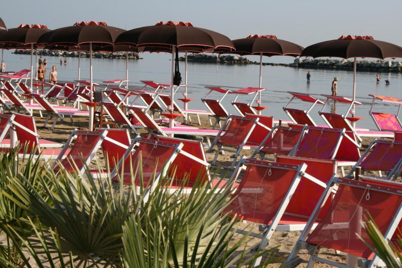 Hotel Concorde Bellaria-Igea Marina Esterno foto